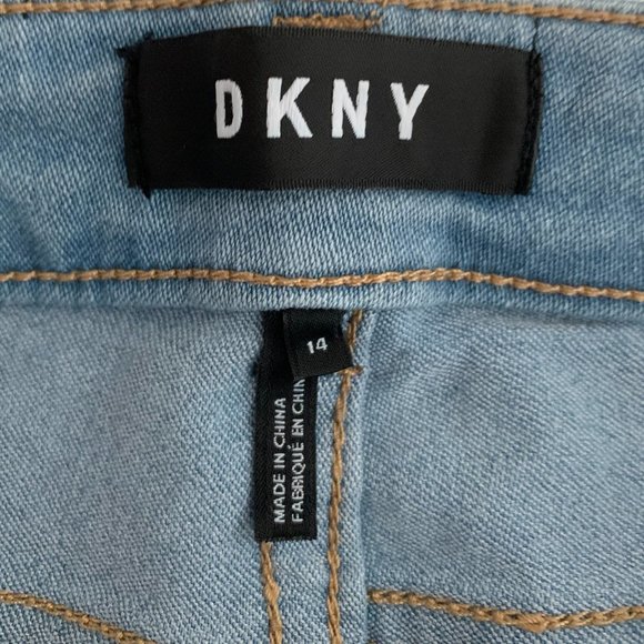 DKNY Stretch Denim Girl Shorts - NWT - Picture 3 of 5